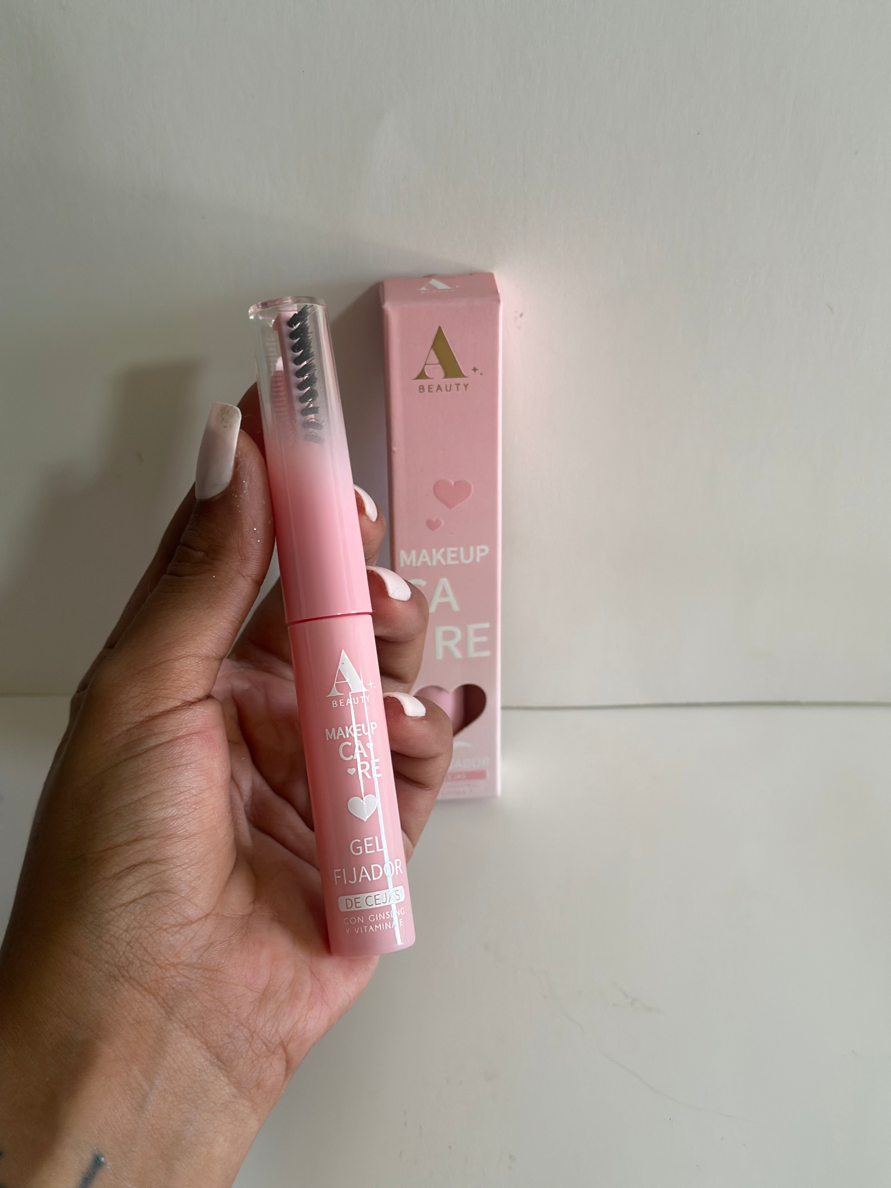 Fijador de cejas Alissha